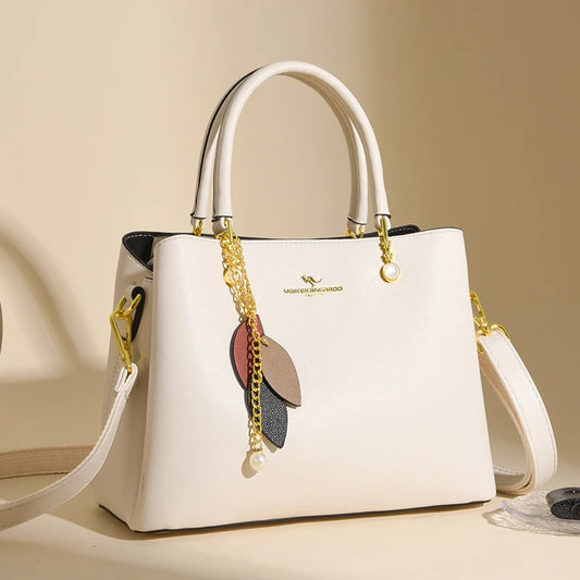 حقيبة يد نسائية بتصميم عصري فخم