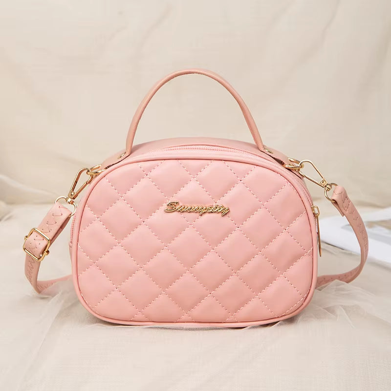 حقيبة كتف نسائية أنيقة بتصميم صدفي مطرّز