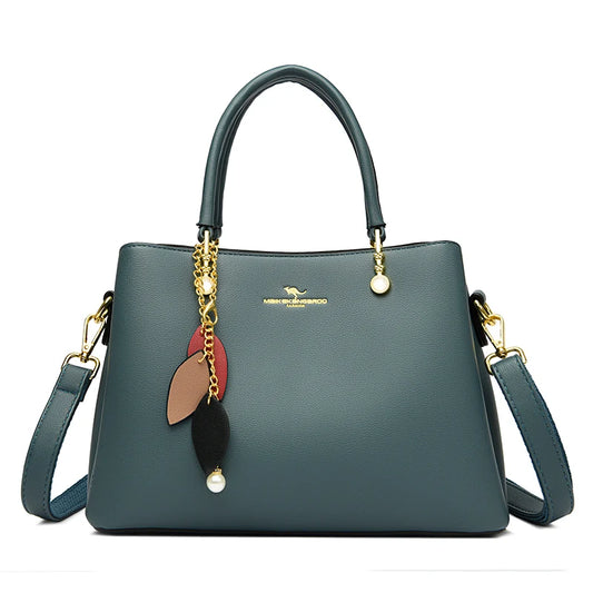 حقيبة يد نسائية بتصميم عصري فخم